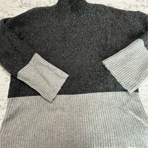 Michael Kors pull over sweater